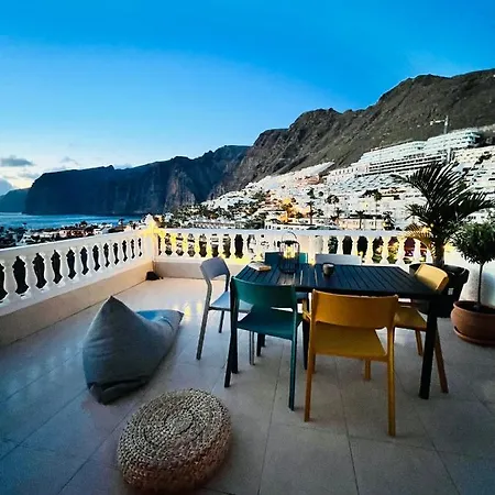 Luxury Penthouse With Breathtaking Views And Huge Private Terraces Lägenhet *