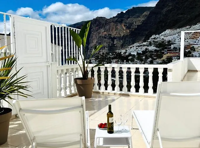 Luxury Penthouse With Breathtaking Views And Huge Private Terraces * Puerto de Santiago (Tenerife)