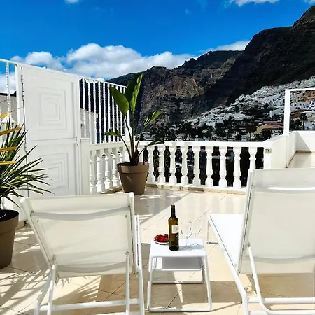 Luxury Penthouse With Breathtaking Views And Huge Private Terraces * Puerto de Santiago (Tenerife)