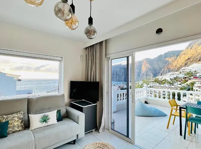 Luxury Penthouse With Breathtaking Views And Huge Private Terraces * Puerto de Santiago (Tenerife)